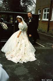Eco Etiquette Are Online Wedding Invitations Tacky Bridal Gowns Vintage Beautiful Wedding Gowns Wedding Dresses Images