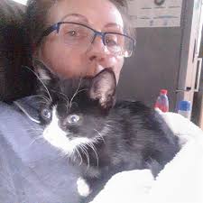 Hi there, thanks for the add! This is Samoa, she's a one year old  Balinese... Samoa loves to camp, hike, kayak ect. She's my spoiled, sassy,  water loving love bug lol!💙