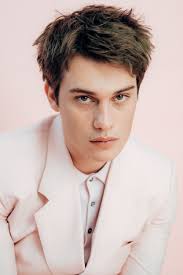 Nicholas Galitzine 🌟 6.5
