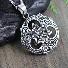 Mens Trinity Necklace Unisex Sterling Silver Trinity Knot Etsy Viking Jewelry Irish Jewelry Celtic Jewelry