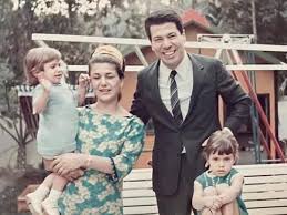 Segredo e arrependimento: como foi o primeiro casamento de Silvio Santos