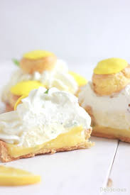 Saint Honores Jaune Soleil Au Citron Et Au Basilic Recette Saint Honore Basilic Citron