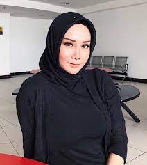 Pin By Mohd Abbas On Hijab Style Beautiful Hijab Beautiful Muslim Women Hijab Chic