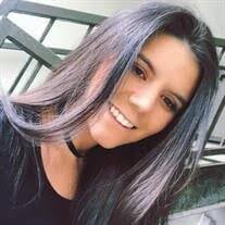 Shelby Summers's Instagram, Twitter & Facebook