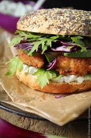 Burgers Aux Crevettes Croustillantes Avocat Et Tzatziki Crevette Avocat Nasi Goreng Recette Facile