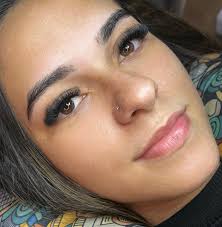 Francine Chan Sobrancelhas