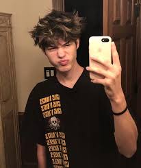 From short, messy, natural to crazy colors dyed hair. 17 Eboy Hair Ideas Pretty People Cute Boys Grunge Boy