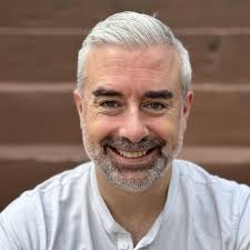 O.J. Simpson's body will be cremated, and there are no plans to have his  brain donated to science, a lawyer says. His brain will not be studied for  chronic traumatic encephalopathy, a