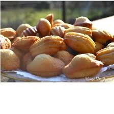 Madeleines Toujours Appreciees Les Madeleines Font Partie Des Grands Classiques De La Patisserie J Ai Teste Recette Madeleine Madeleine Cuisine