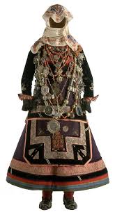 Maison De Victor Hugo C Dr Museo Del Traje 557x1024 Spanish Clothing Costume Collection Folklore Fashion
