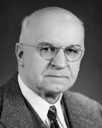 Hydrodynamic Simulation of Active Galactic Nuclei in Galaxy Cluster