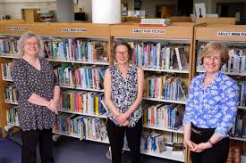 Volunteers bring bedside poems and stories to ease the pain for hospital  patients — The Hull Story