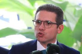 Dandara a Braba lança “Vira Lata”, primeiro EP da carreira