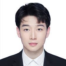 Chris Elvidge's Instagram, Twitter & Facebook