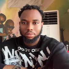 House help 300k monthly But Oga will tell Madam is 70K But u go dey help  Oga too Atleast 3 times a week.. Send pics if ur interested