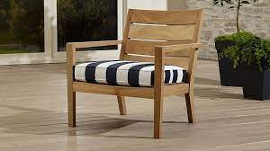 Regatta Lounge Chair With Sunbrella Cushion Crate And Barrel Outdoor Teak Chair Outdoor Furniture Cushions Lounge Chair Outdoor