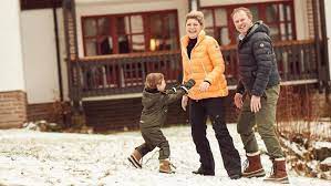 We would like to show you a description here but the site won't allow us. Harmen Bisschop Van Tuinen De Man Van Pauline Wingelaar Sterren Op Tv