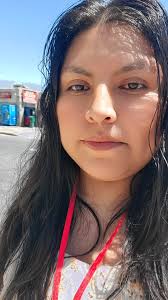 Como Usar El Broche De Flor En La Oreja