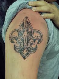 Meanings of them are different we have more than 20 cool fleur de lis tattoo pictures. Fleur De Lis Tattoo Designs And Meanings With Pictures Tatring