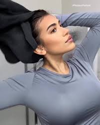 Acidic Color Gloss extends color and provides salon-like shine ✨