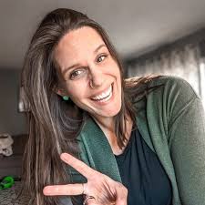 Kylee Hatch's Instagram, Twitter & Facebook