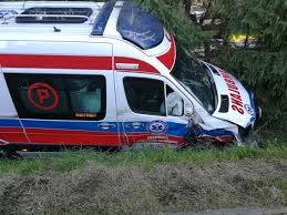 Nyski szpital ma oddział ratunkowy z dojazdem karetek w podziemnej części budynku. Cieszyn Ciezarowka Wymusila Pierwszenstwo Na Karetce Pacjent Ambulansu Zostal Przetransportowany Do Szpitala Cieszyn Nasze Miasto