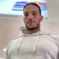 50+ perfiles de «Torchia»