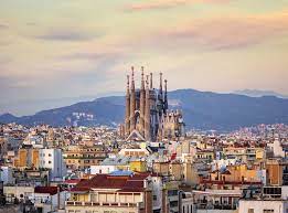 La ville a demandé vendredi à tous ses habitants de rester chez eux, et de ne pas chercher à quitter l'agglomération. How To Visit Barcelona Without Leaving Home The Independent The Independent