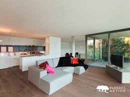 Mobel wohnzimmer nussbaum steel living room furniture ikea. Landhausdiele Nussbaum Handgehobelt Geolt Parkett Aktion Com
