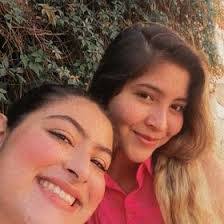 Dalia Pinto's Instagram, Twitter & Facebook