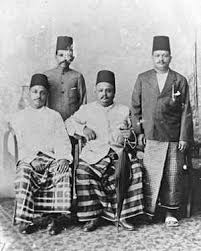 Haji abdul rahman bin haji abdul hamid (—1929) was an ulema, known as haji abdul rahman limbong because he visited limbong, kemaman to teach in 1922, haji abdul rahman limbong represented one of the 43 farmers being put to trial in a court for doing farming without permission. List Of Sri Lankan Moors Wikipedia