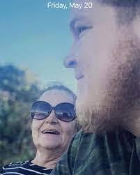 Sandra Febles's Instagram, Twitter & Facebook