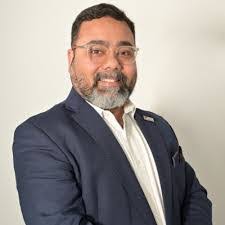 Osama Khan's Instagram, Twitter & Facebook