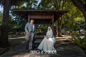 Check 'pengantin lelaki' translations into english. Iskandar Alfarqi Ellfarqy Twitter