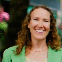 Elizabeth Chapin's Instagram, Twitter & Facebook