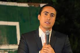 The first generation to reach adulthood in the new millennium, millennials are the young technology gurus who thrive on new innovations, startups, and working out of coffee shops. Richard Aguilar Villa