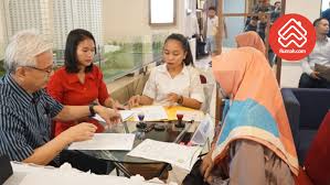 Untuk bisa memperoleh penurunan bunga kpr, hal pertama yang harus anda perhatikan dan jangan sampai terlewat adalah mengikuti tren suku bunga pasar yang ada. 15 Bank Kpr Dengan Suku Bunga Rendah Per Juni 2021 Rumah Com