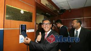 Istiadat pelantikan adun kota tampan, saarani mohamad sebagai menteri besar perak yang ketiga, sejak pilihan raya umum. Mb Perak Mula Bertugas Metrotv