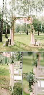 Trauung Im Freien 50 Atemberaubende Hochzeits Settings Freie Trauung Deko Ideen In 2020 Hochzeit Wald Trauung Im Freien Hochzeit Garten