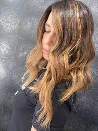 Modi possiamo schiarire i capelli scuri: Balayage La Tecnica Di Schiaritura Piu Naturale Che Ci Sia Www Itocca Com