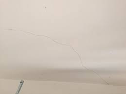 Starting to see cracks in your ceiling? Cracks Internal Wall Diynot Forums