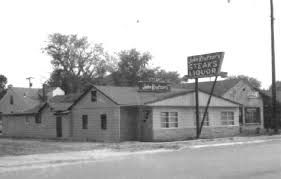 Krotzer S On Monroe Street Hooter S Is There Now Disgustingly Enough Toledo Ohio Toledo The University Of Toledo