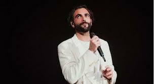 Migliaia di persone sono andate in visibilio durante l'esibizione dei due talentuosi ballerini. Marco Mengoni Il Gazzettino