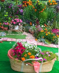 Bonne Journee صباح الورد Flowers Garden Grass Green Tagforlikes Instagram Followers Like Likeback Garden Containers Beautiful Gardens Dream Garden