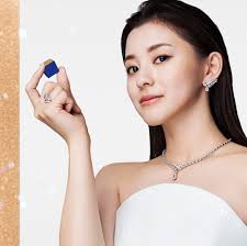 Capturing the refined essence of Joséphine, Aya Asahina embodies the spirit  of the holiday magic. Discover more:  www.chaumet.com/us_en/holiday-season-gift #ChaumetCelebrates  #HolidayBlueBoxes #Chaumet #MyCrownMyWay #DoItLikeJosephine