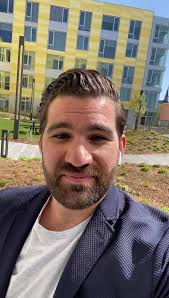 Breaking Bread ft. Lewis Rudd, CEO Ezell's Famous Chicken