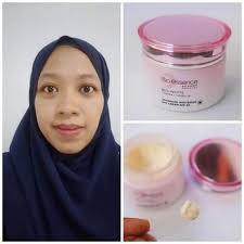 40 participants from different states gathered for our #antidarkfighters challenge beauty workshop conducted by taiwan beauty guru ms liu yen on 7th sept. Bio Essence Bio White Tanaka Camelia Day Cream Spf 20 Pelembab Dengan Kesan Glowing Damar Aisyah S Blog