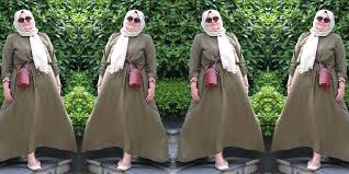 Dress model gamis memang bisa digunakan wanita berbagai usia untuk berbagai acara misalnya untuk pesta dan acara resmi lainnya. Tips Memilih Baju Gamis Untuk Orang Gemuk Agarterlihat Langsing