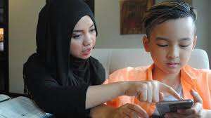 Heboh GIF Porno Whatsapp, Apakah Memblok Jadi Penyelesaian Masalah? -  Parenting Fimela.com