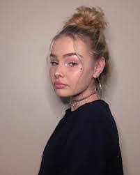 Lacy Eldridge's Instagram, Twitter & Facebook